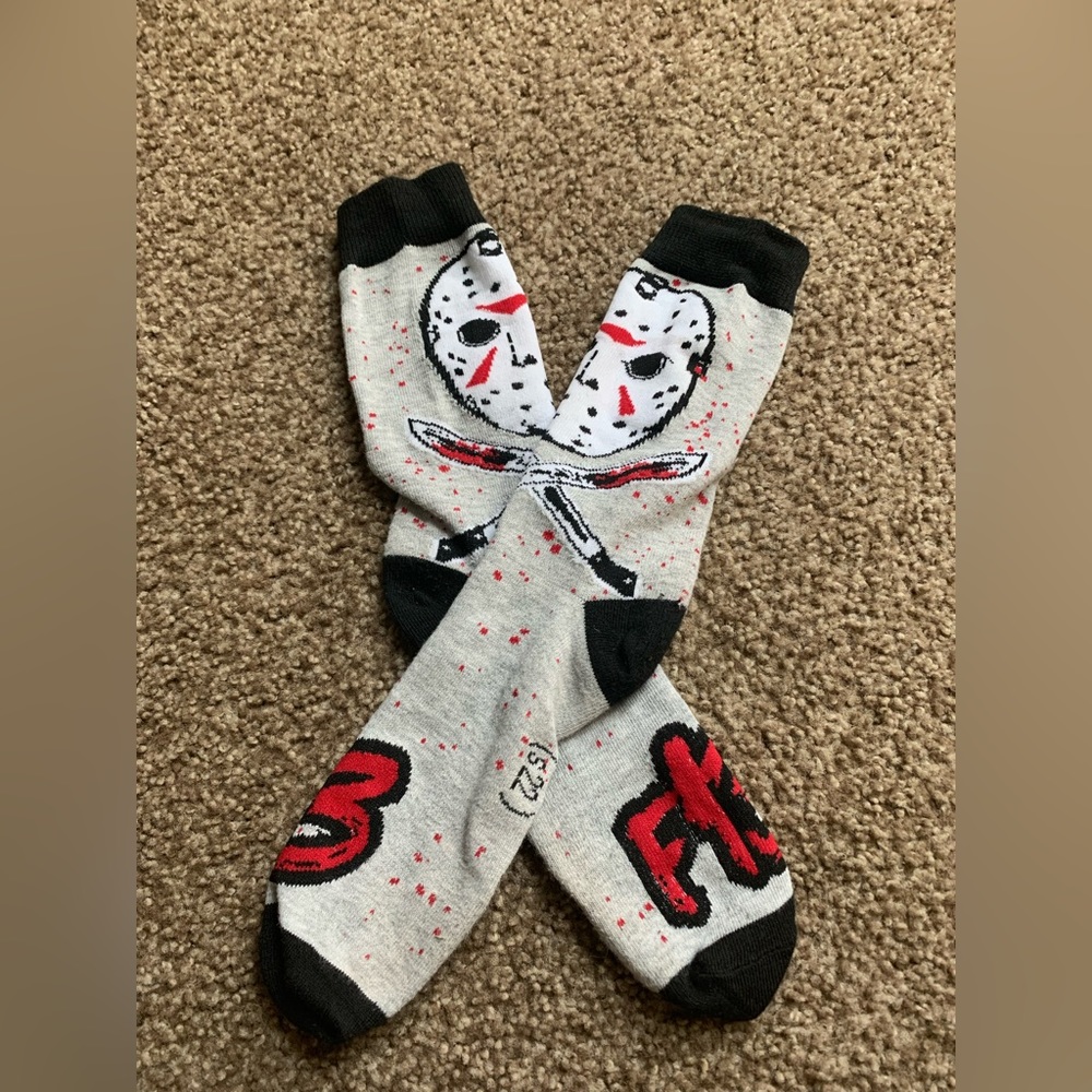 Jason F13th socks ❤️🤍🖤
